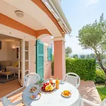 Holiday home Cap Esterel - Le Hameau - Mini 35 By Interhome *