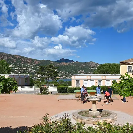 Cap Esterel - Le Hameau - Mini 35 By Interhome