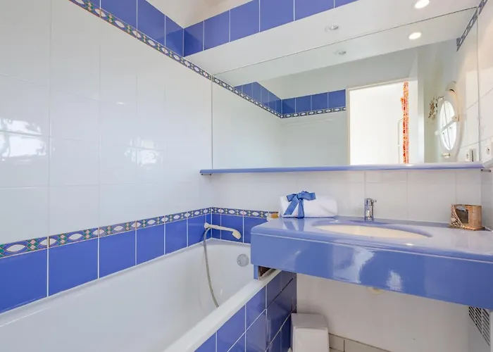 Cap Esterel - Le Hameau - Mini 35 By Interhome