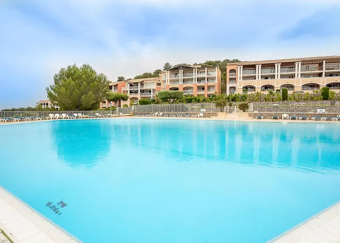 Cap Esterel - Le Hameau - Mini 35 By Interhome